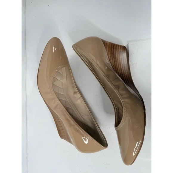 Cole Haan Grand.OS Beige Patent Leather Wedge Pumps Women's Size 10.5B - Picture 8 of 13